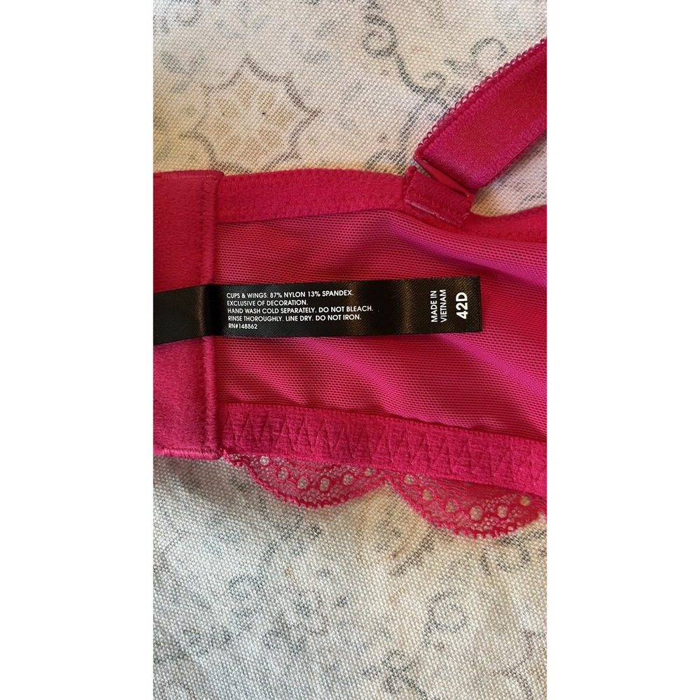 TORRID, Women's Bra,‎ 42D Plunge Push-up Chelsea Lace, Heart Diamond Strap Pink - Picture 10 of 14